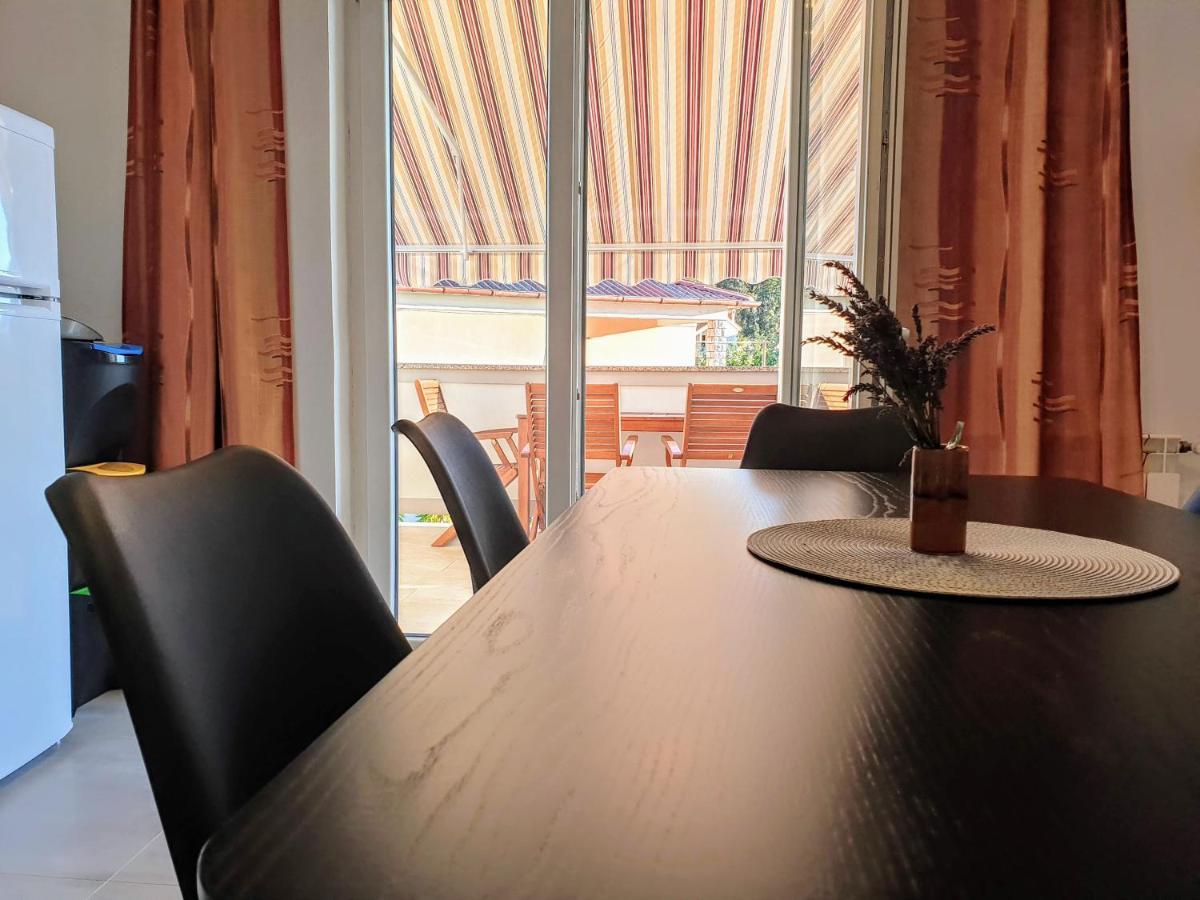 Apartments Ribaric Palit Екстер'єр фото