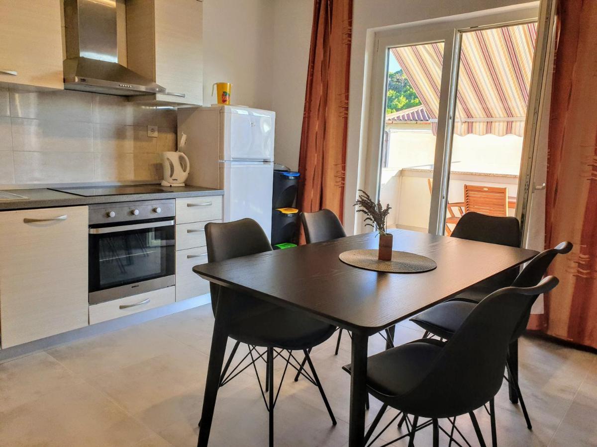 Apartments Ribaric Palit Екстер'єр фото