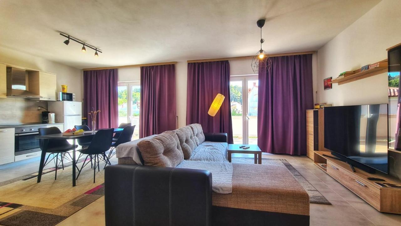 Apartments Ribaric Palit Екстер'єр фото