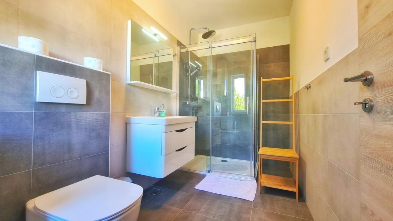 Apartments Ribaric Palit Екстер'єр фото
