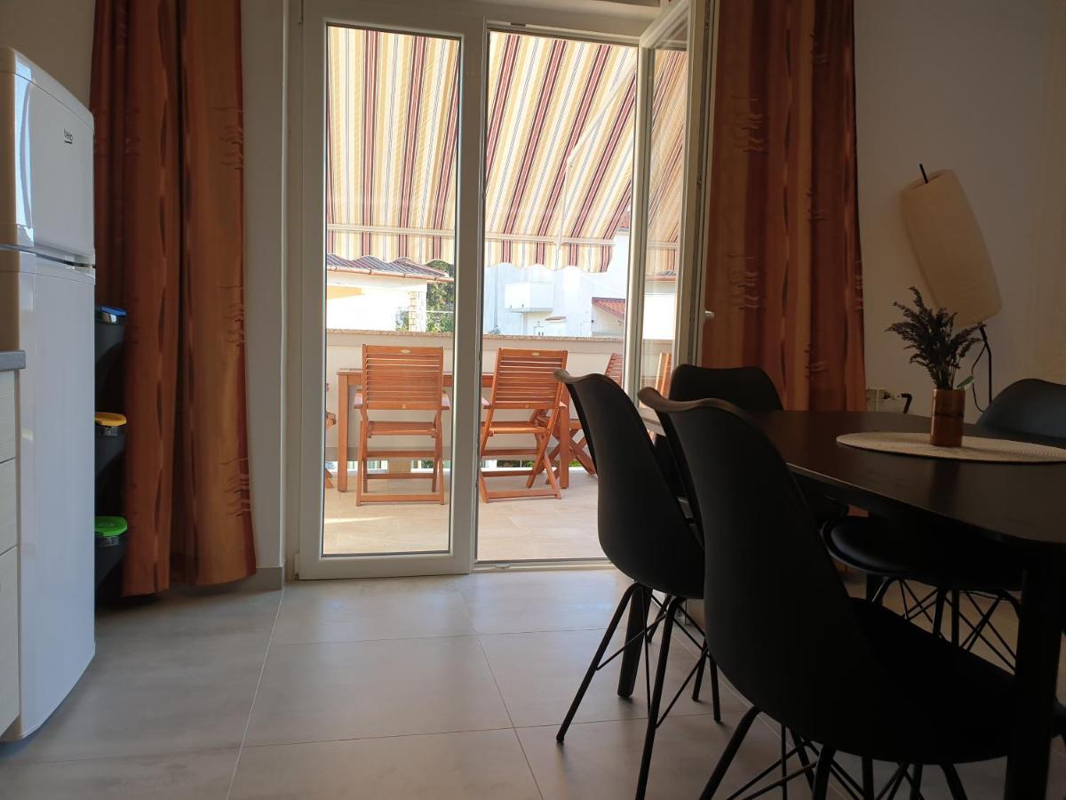 Apartments Ribaric Palit Екстер'єр фото