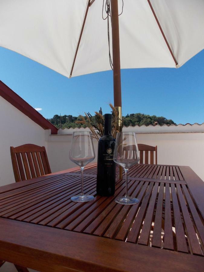 Apartments Ribaric Palit Екстер'єр фото