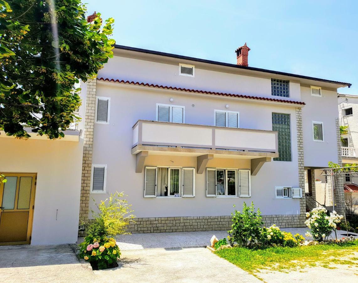Apartments Ribaric Palit Екстер'єр фото