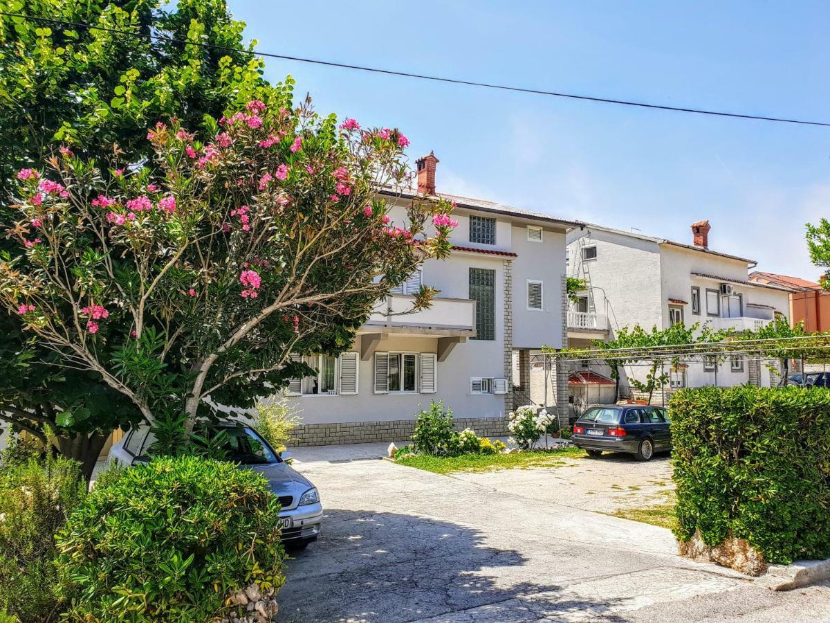 Apartments Ribaric Palit Екстер'єр фото